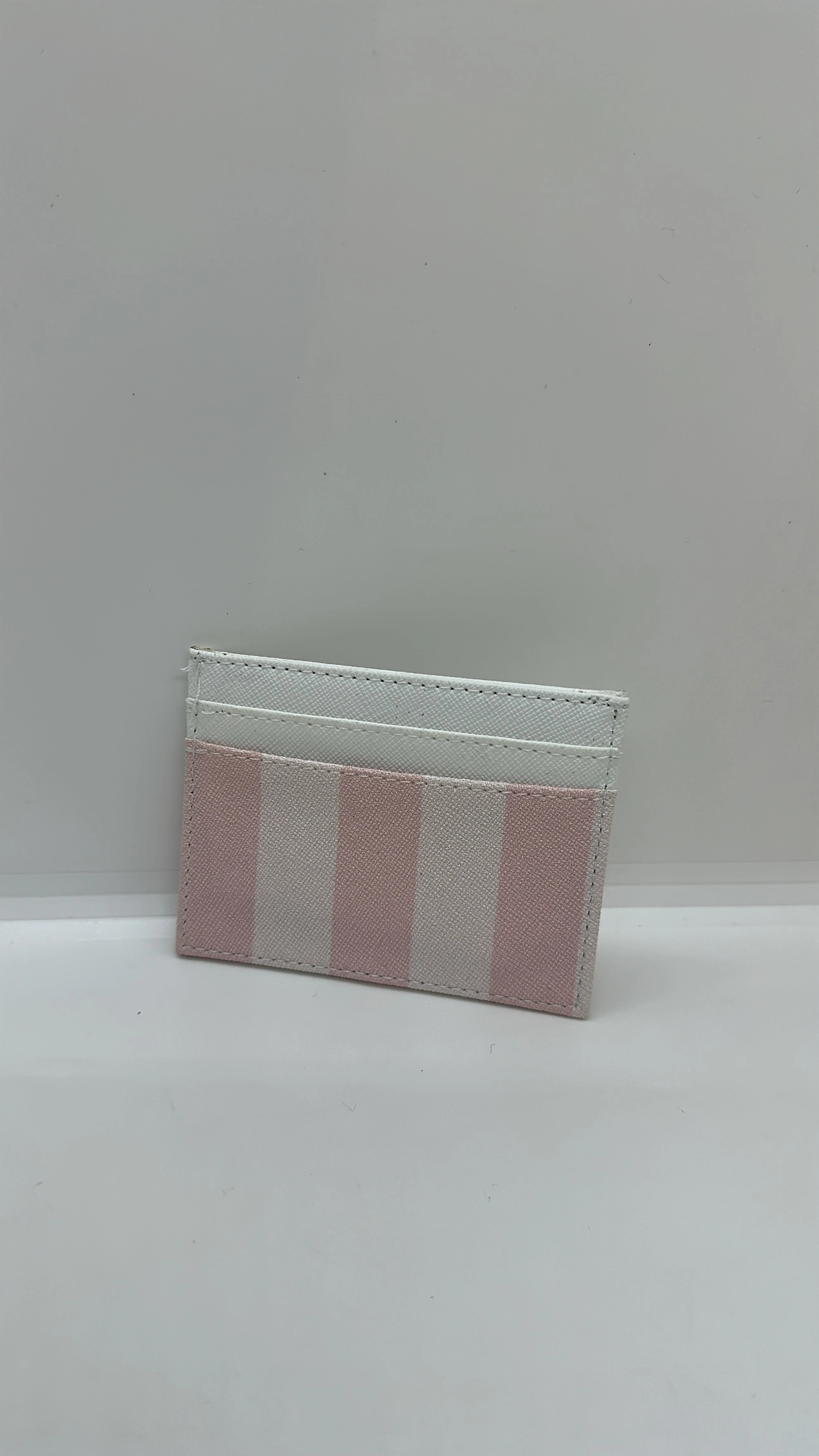 Pembe Beyaz Kartlık