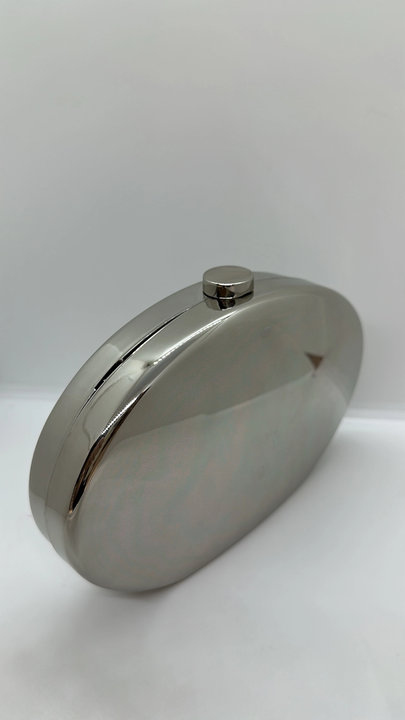 Gümüş Metal Çanta