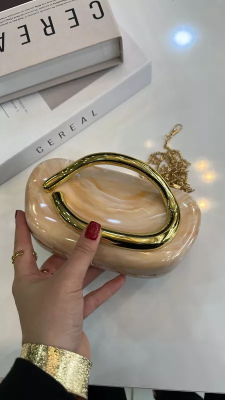Gold Detaylı Marka Çanta 