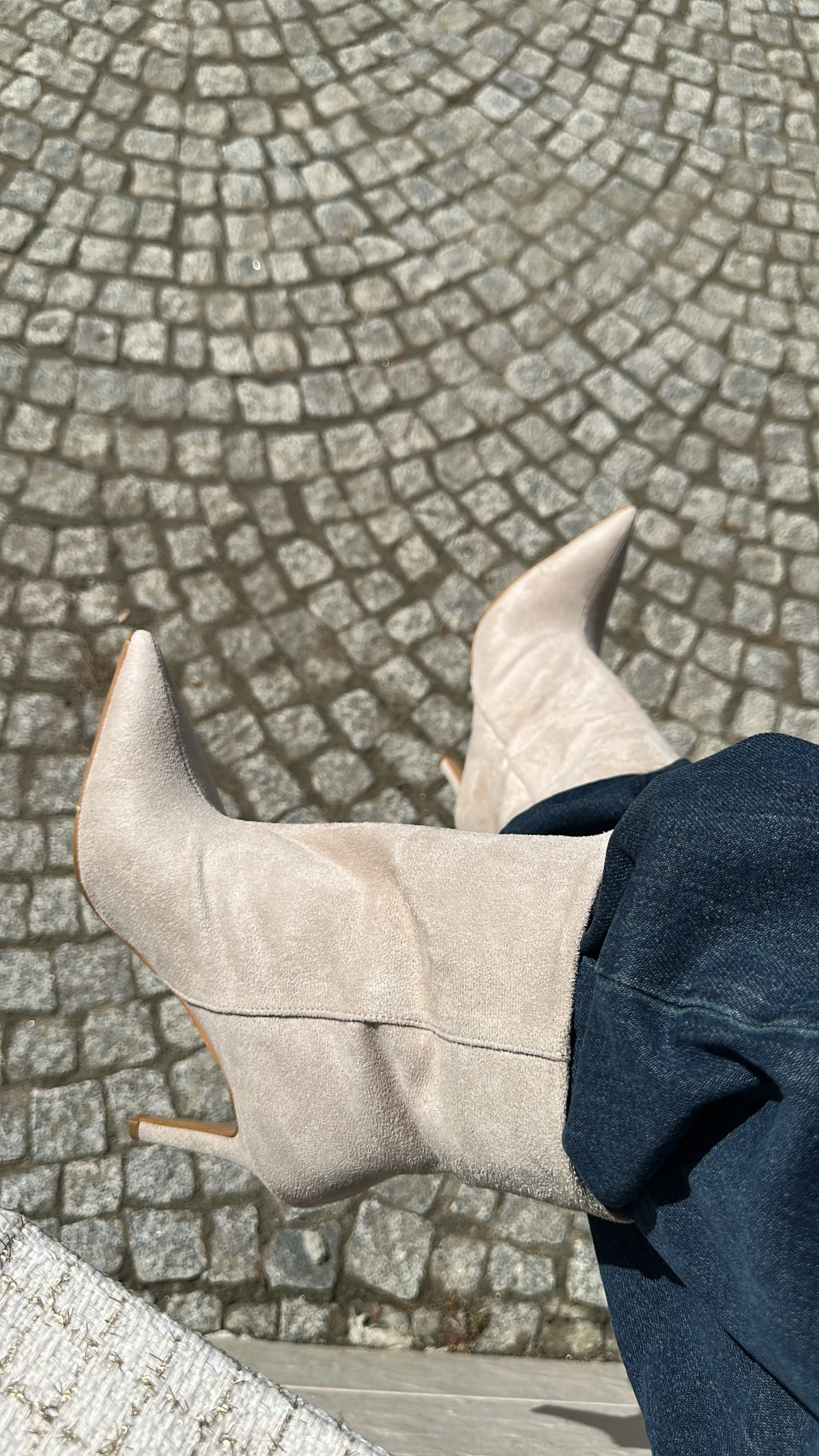 Krem Süet Bootie