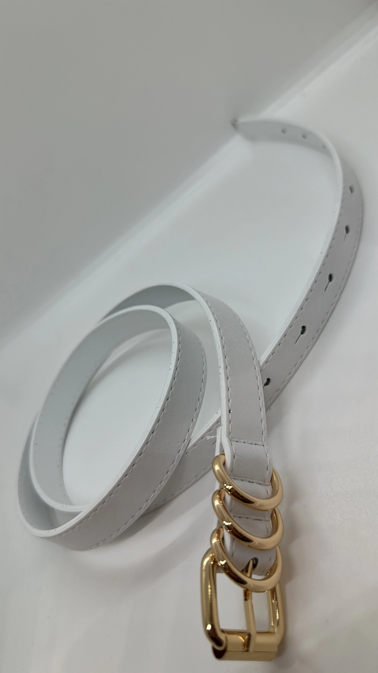 Beyaz Gold Detaylı Kemer