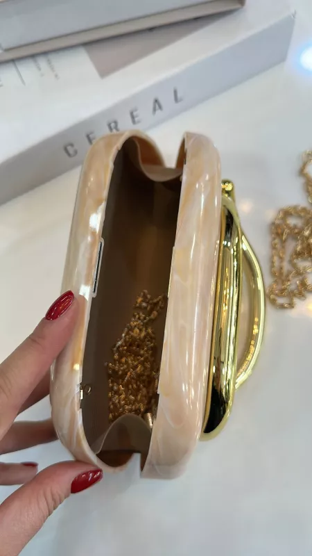 Gold Detaylı Marka Çanta 