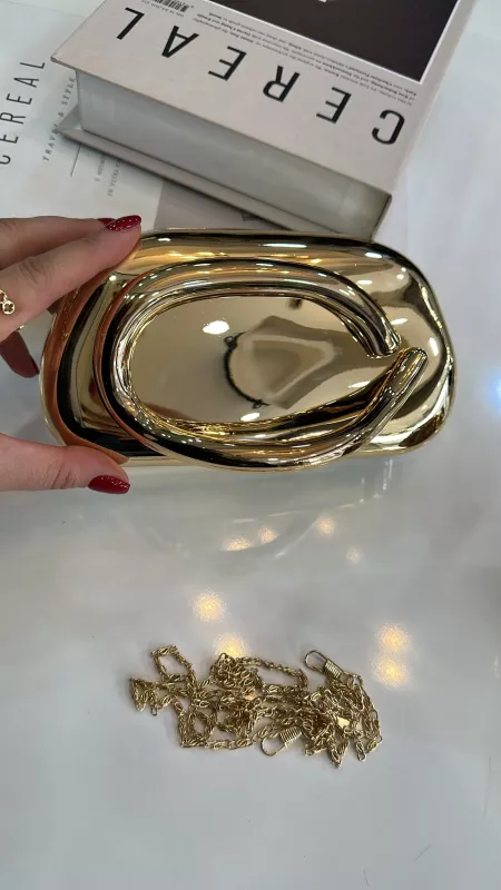 Gold Detaylı Marka Çanta