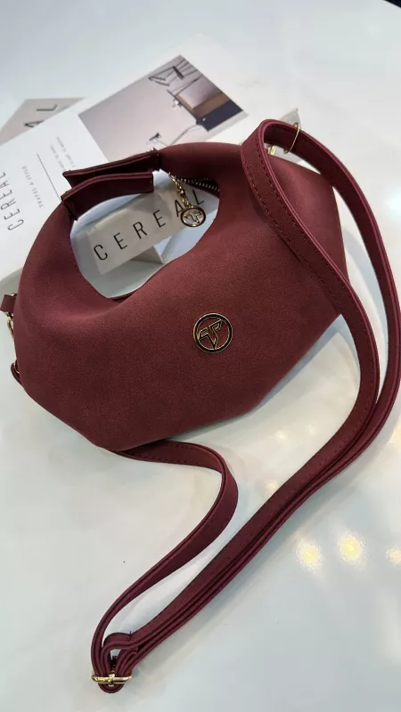 Bordo Mıknatıslı Süet Çanta 