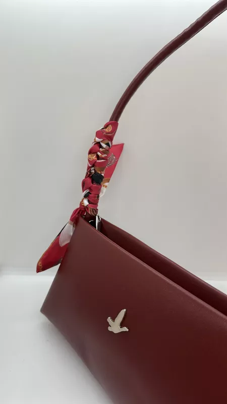 Bordo Fularlı Baget Çanta