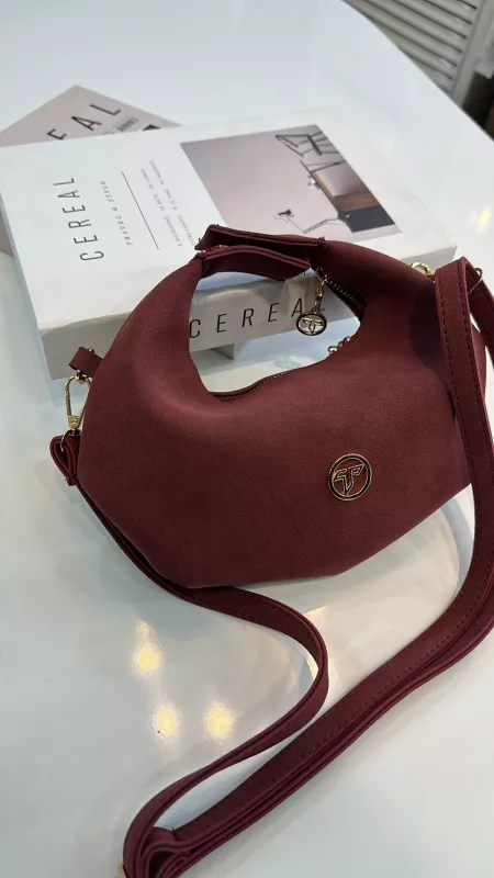 Bordo Mıknatıslı Süet Çanta 
