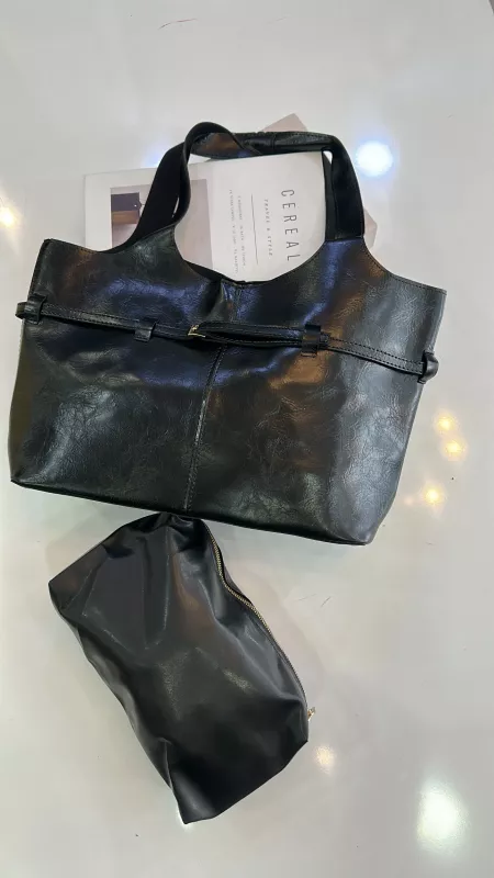Siyah Makyaj Çantalı Model 