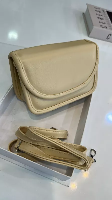 Sarı Kare Mini Çanta
