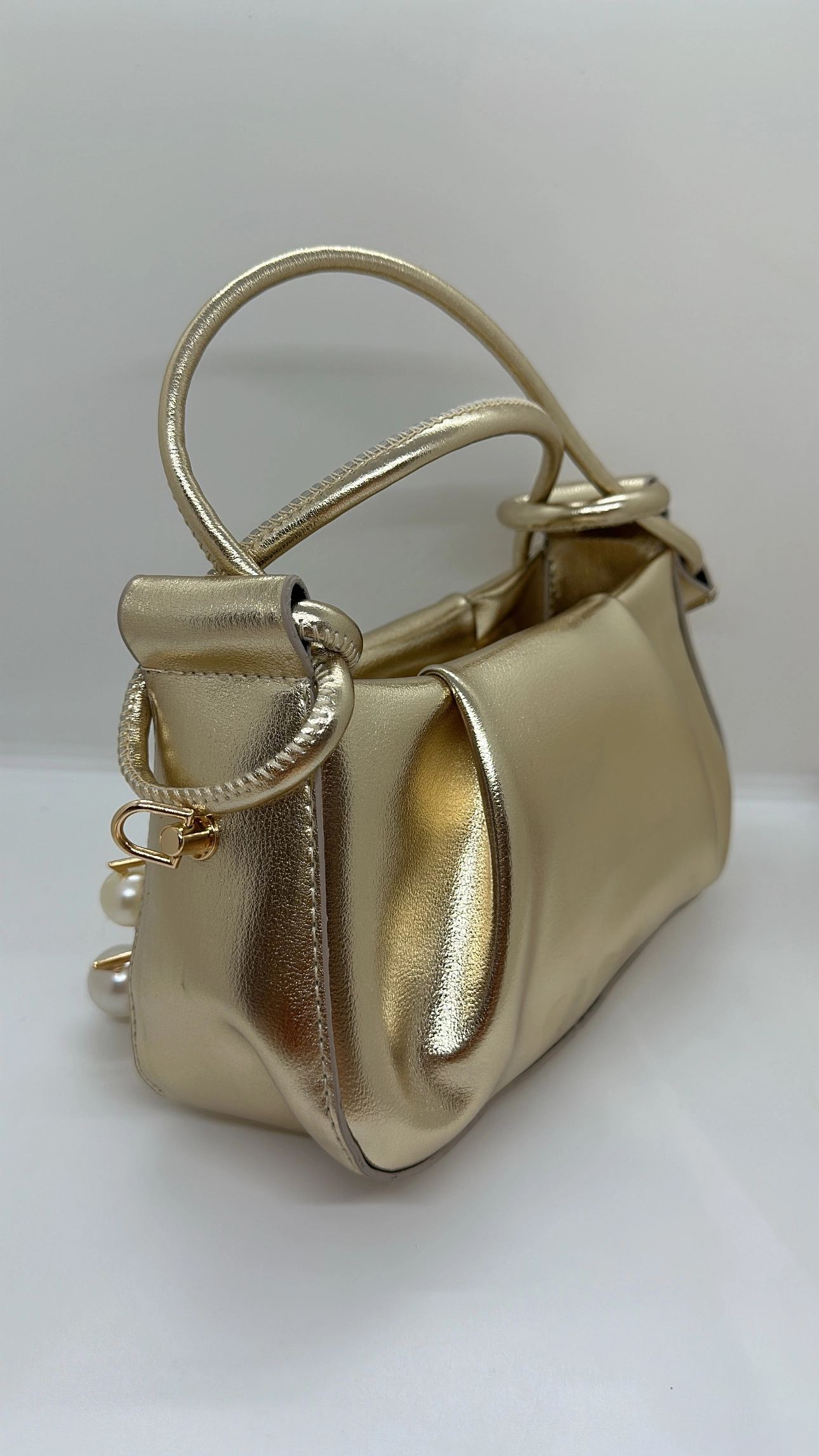 Gold Charm Detaylı Çanta