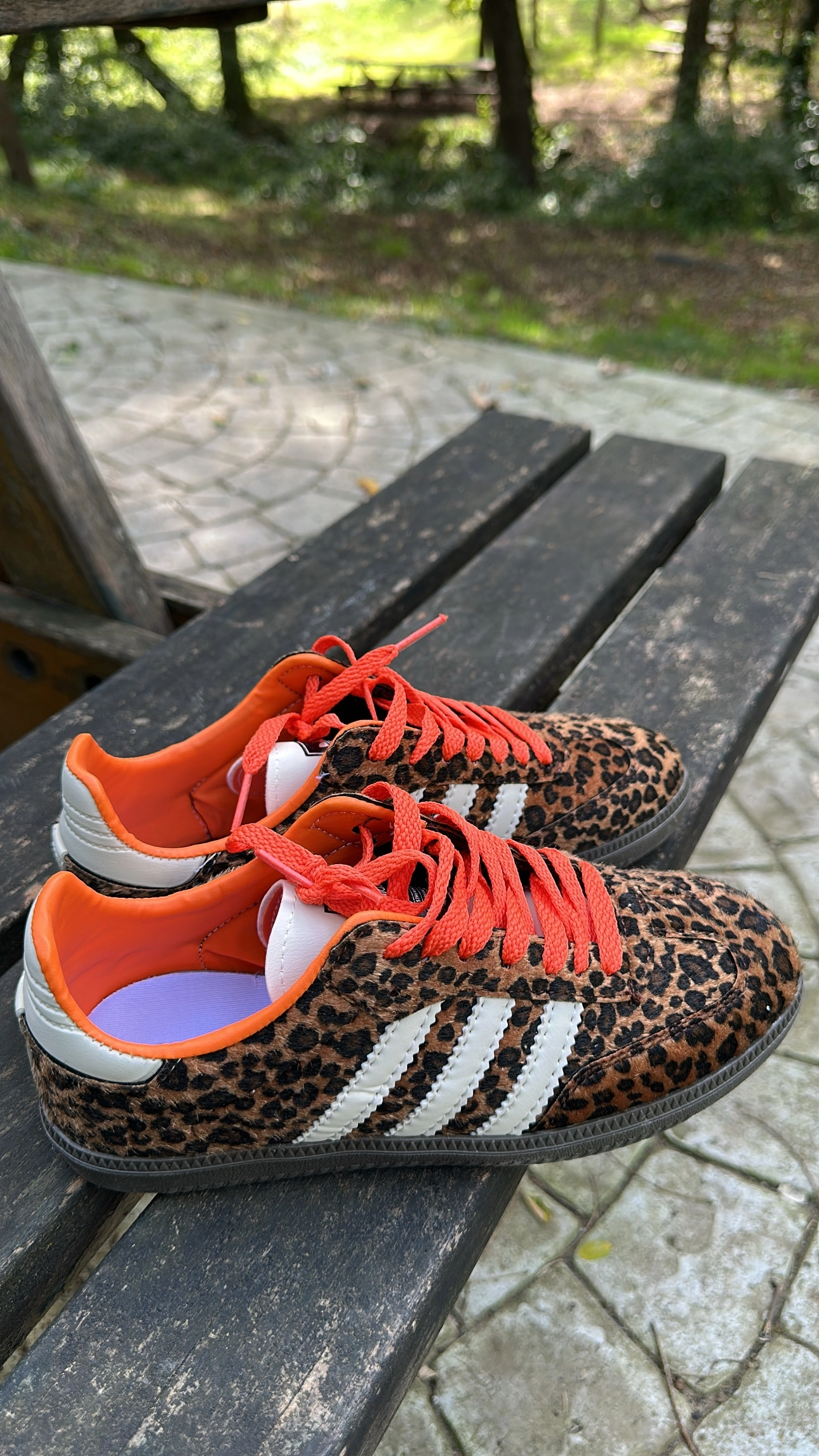 Kahve Leopar Desenli Spor Ayakkabı