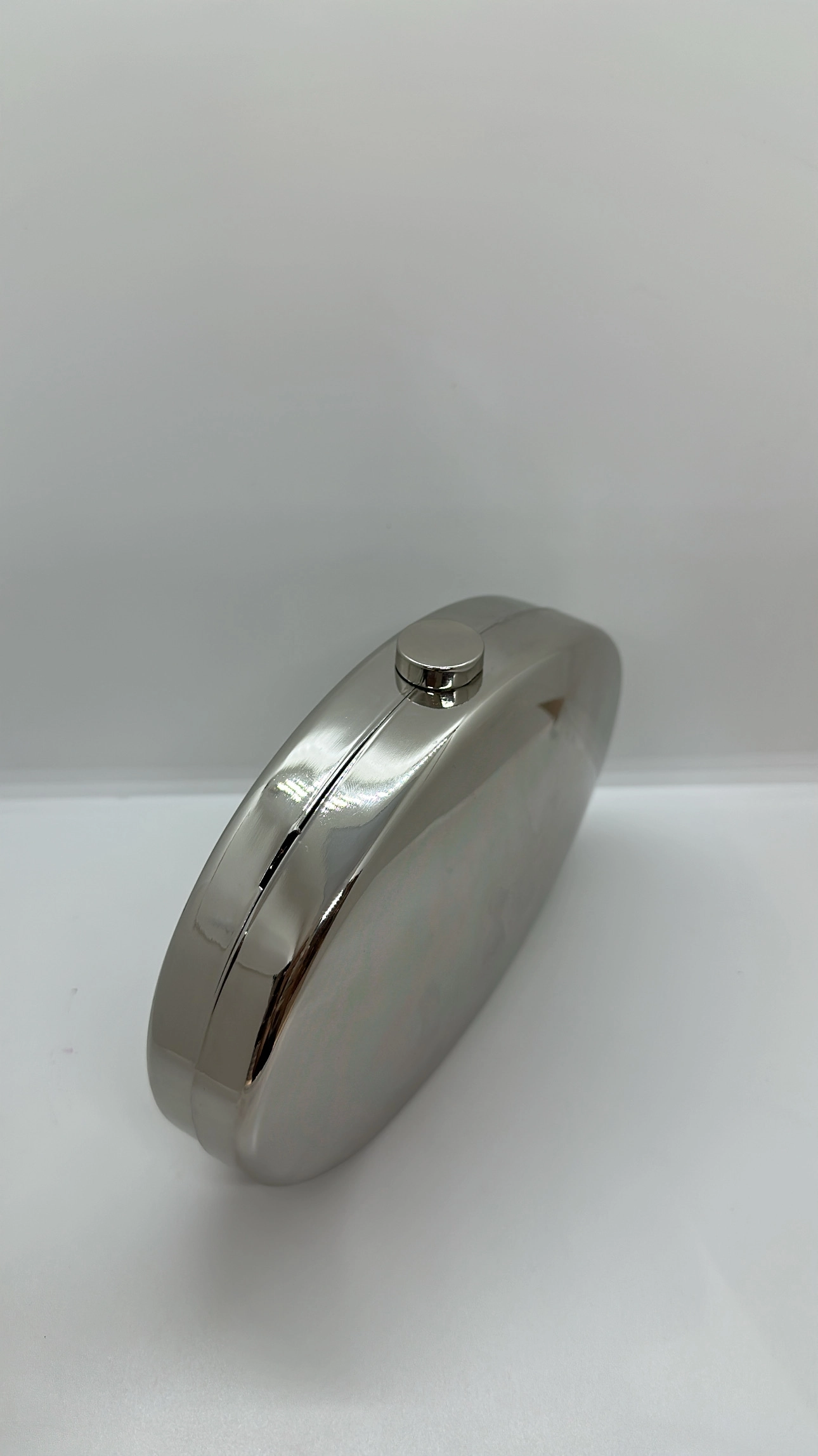 Gümüş Metal Çanta
