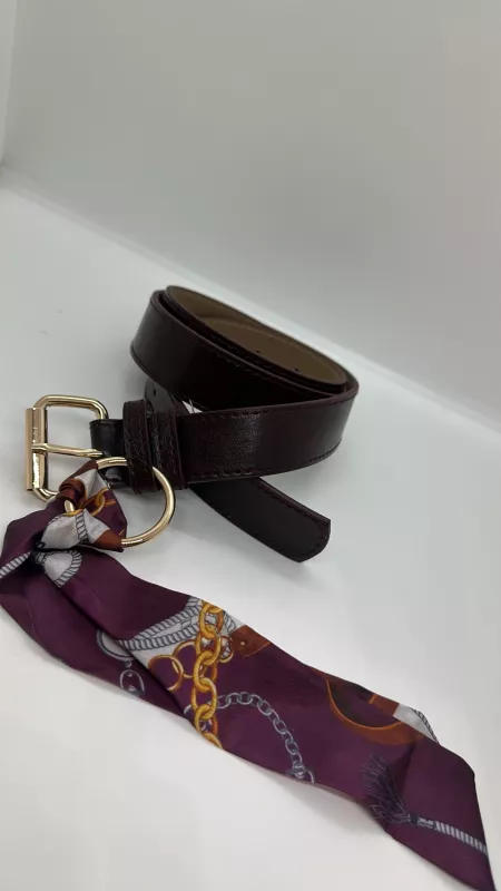 Bordo Fularlı Kemer