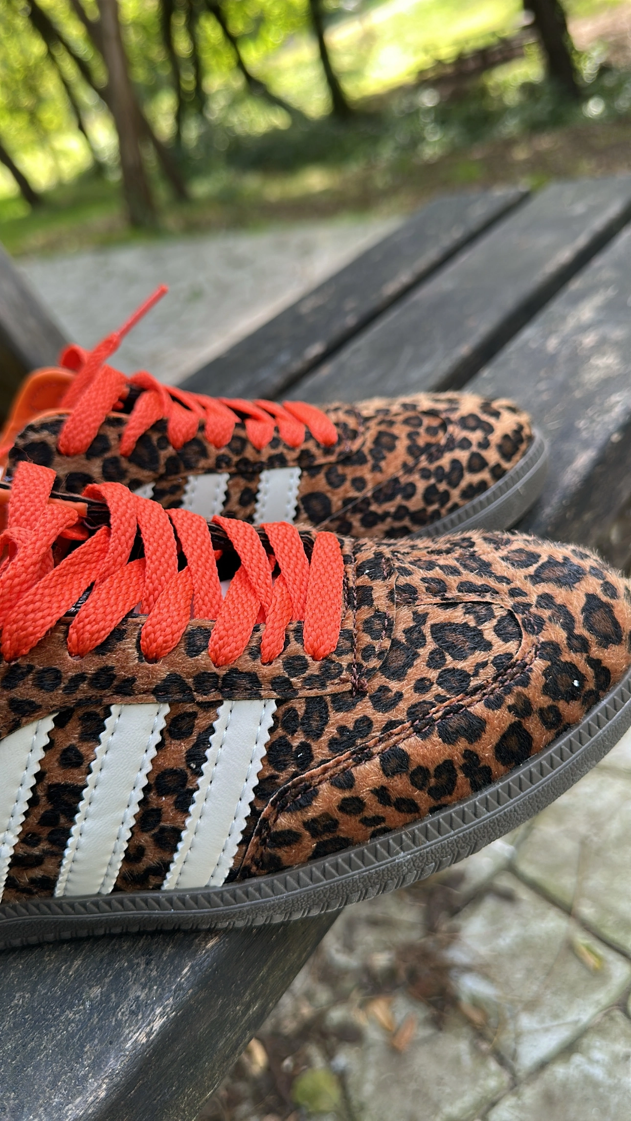 Kahve Leopar Desenli Spor Ayakkabı