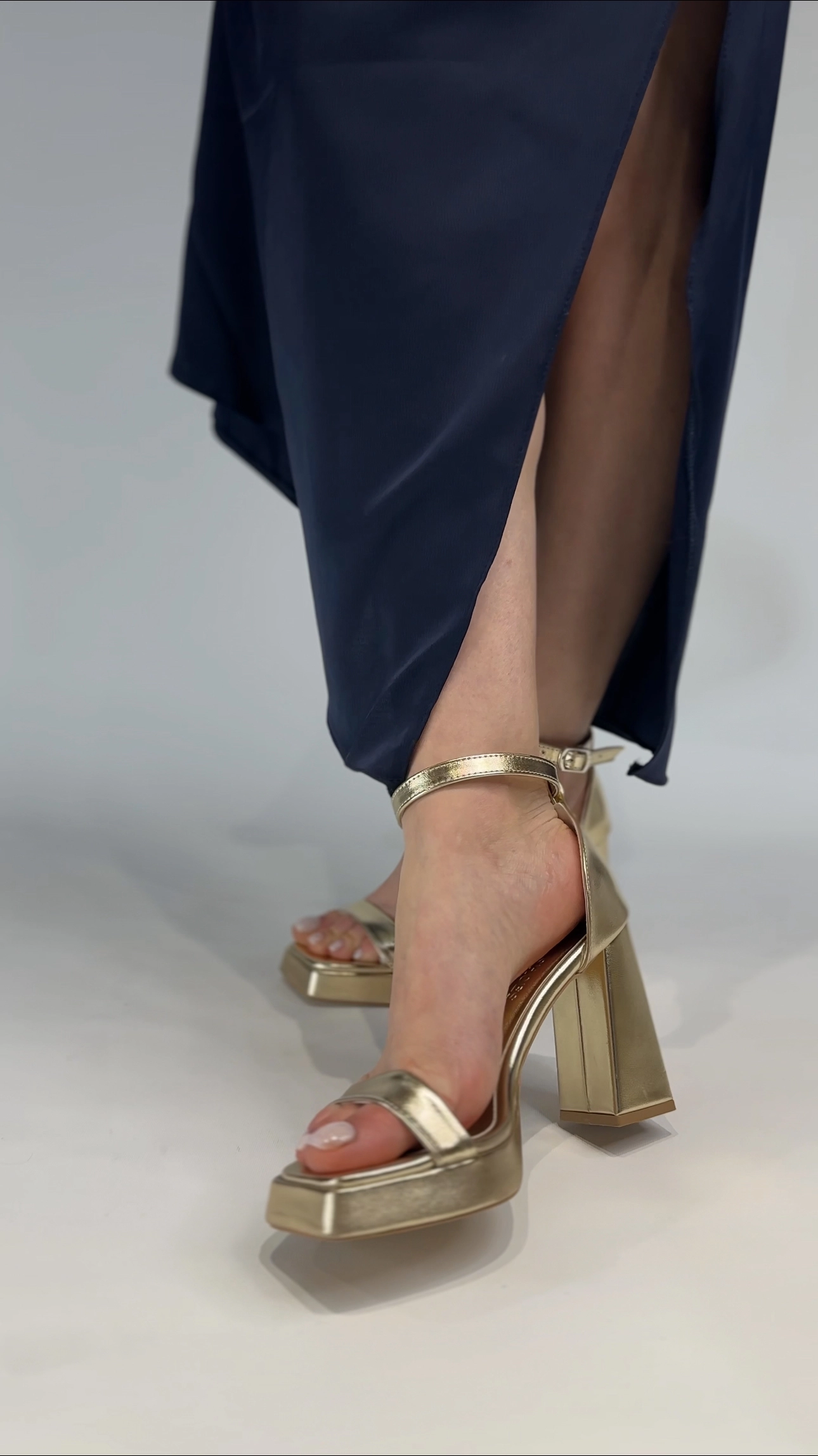 Gold Tek Bantlı Platform 