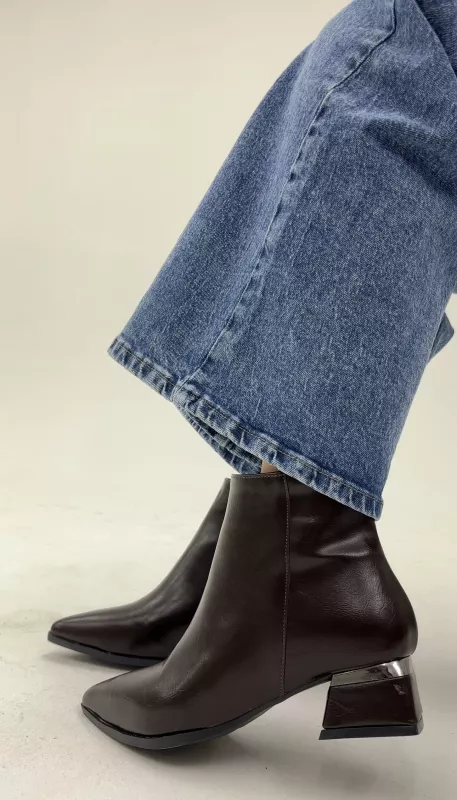 Acı Kahve Topuklu Bot