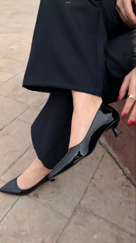 Siyah Rugan Mini Topuklu Stiletto 