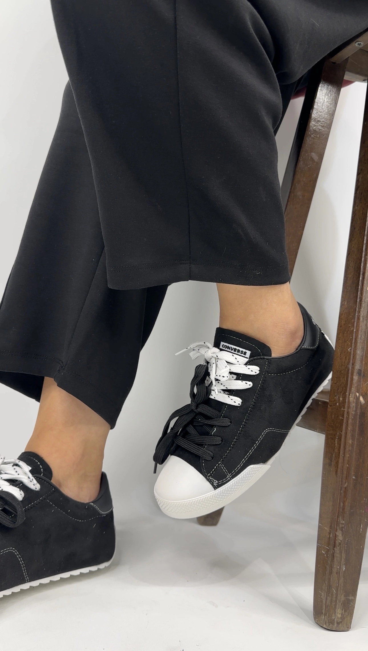 Siyah Beyaz Convers.e Spor Ayakkabı