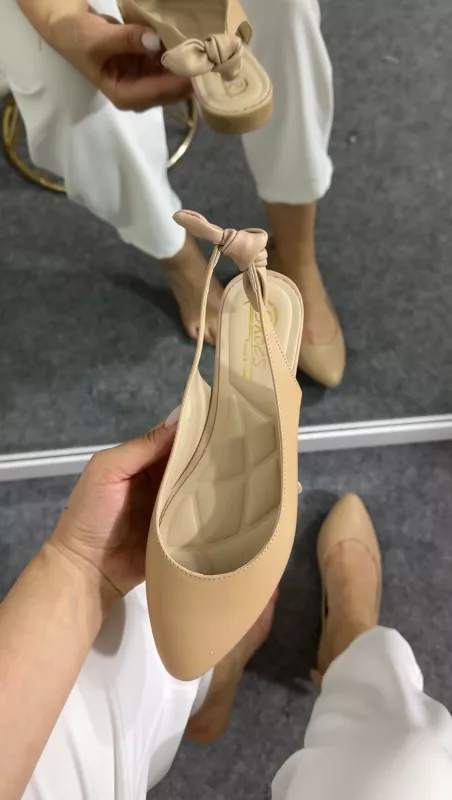 Nude Fiyonklu Babet Sandalet 