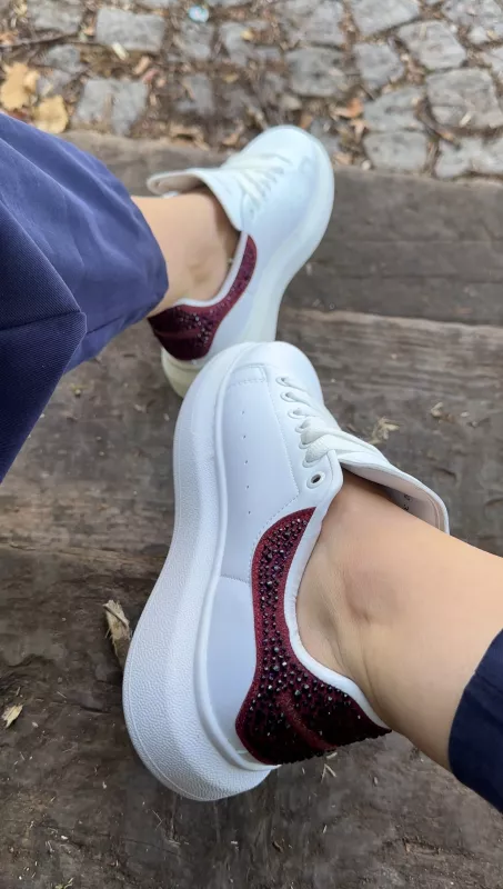 Beyaz Bordo Taşlı Spor 