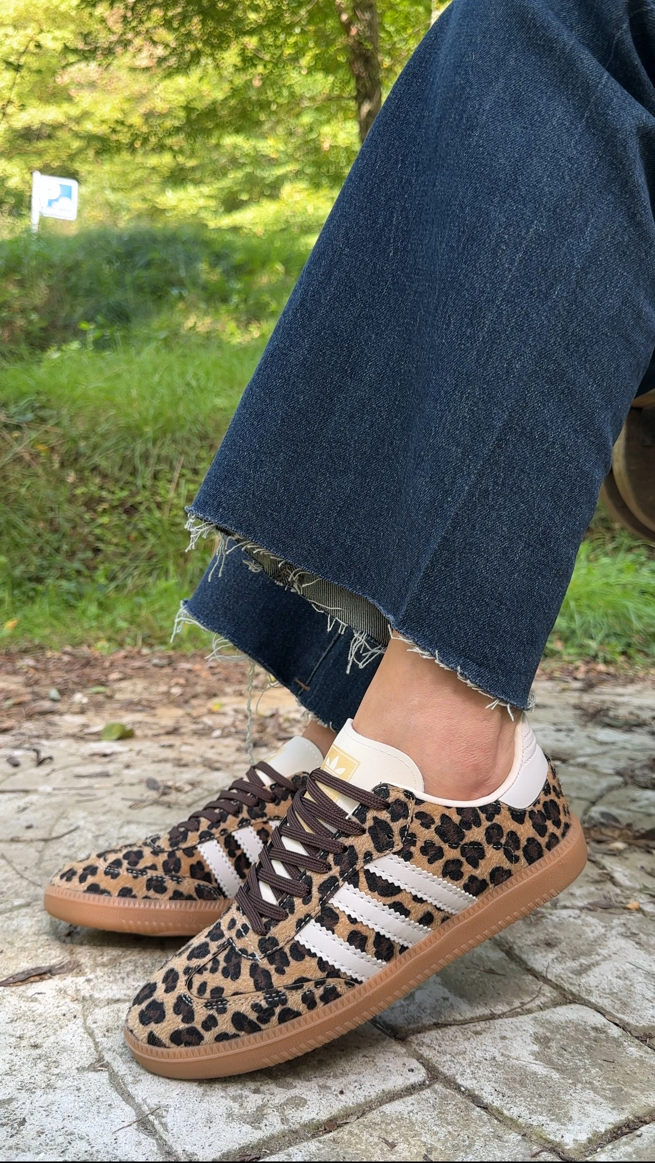Leopar Desenli Spor Ayakkabı
