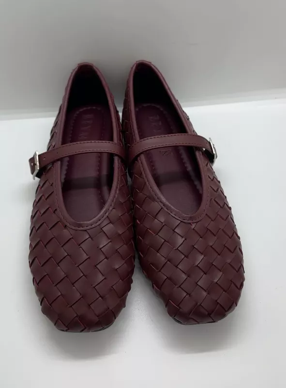 Bordo Örgü Detay Babet