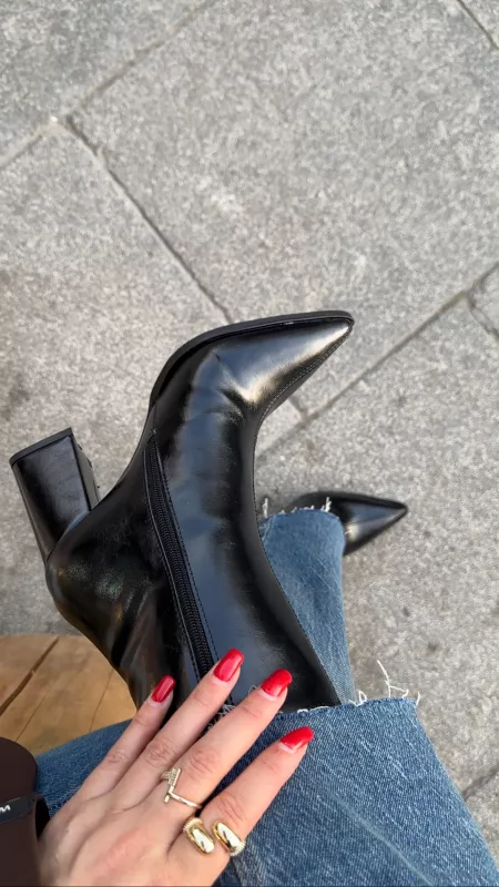 Siyah Parlak Bootie 