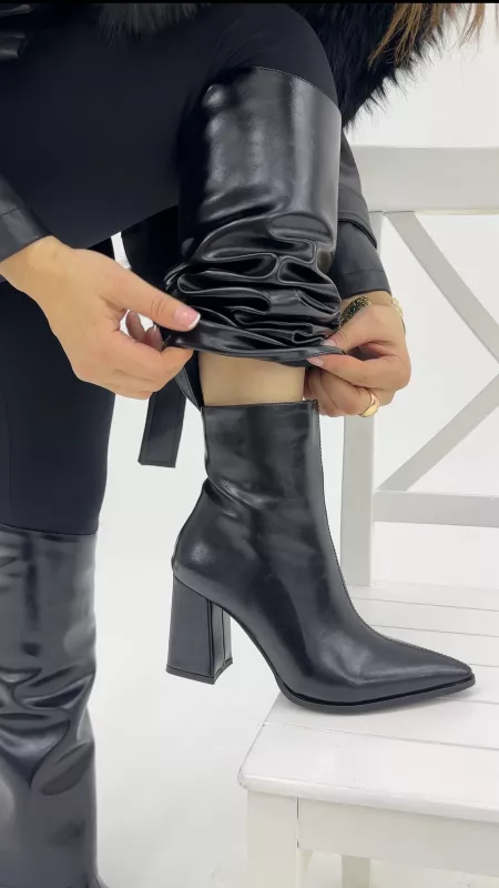 Siyah Bootie Çizme
