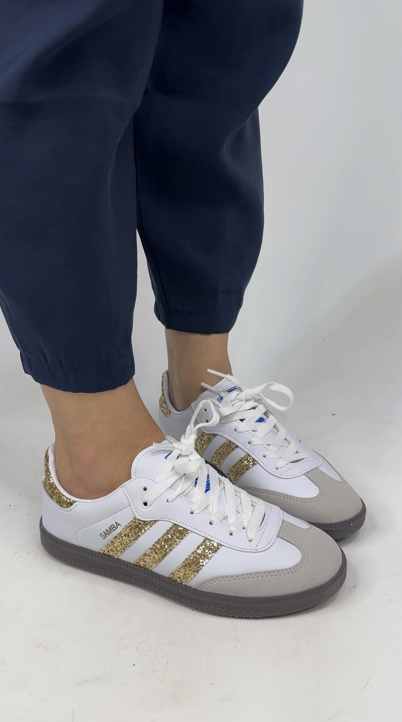 Beyaz Gold Simli Spor Ayakkabı