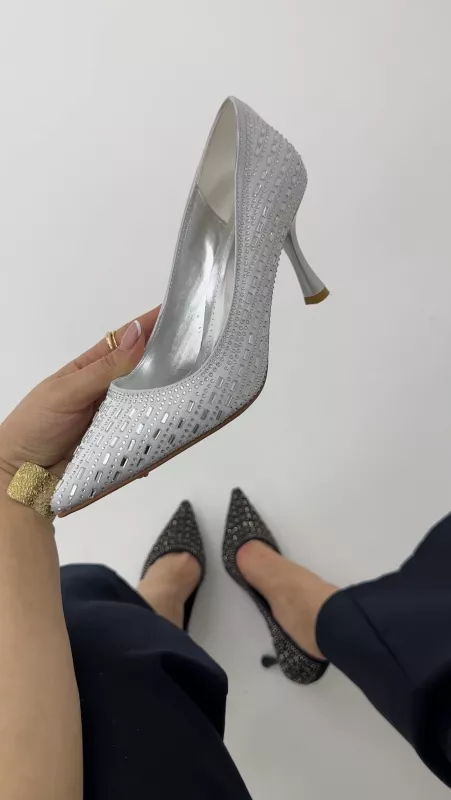 Gümüş Taşlı Stiletto