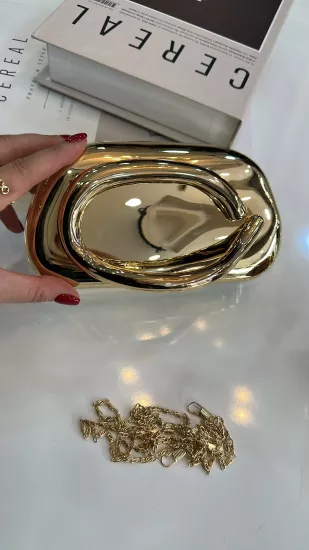 Gold Detaylı Marka Çanta 