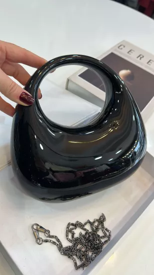 Siyah Metal Çanta