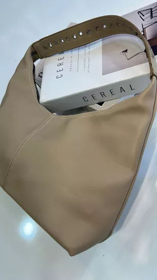 Vizon Metal Detaylı Orta Boy Çanta