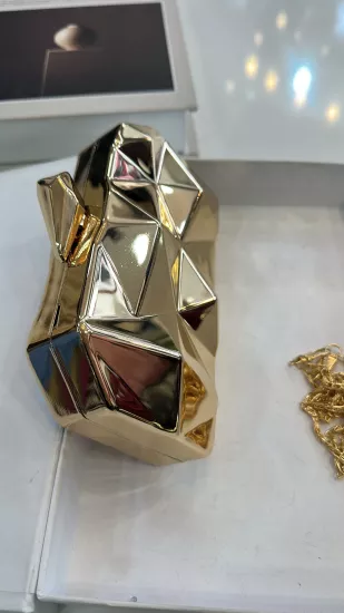 Gold Metal Çanta