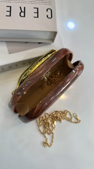 Gold Detaylı Marka Çanta
