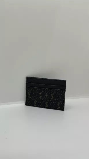 Beyaz Gold Detaylı Kartlık