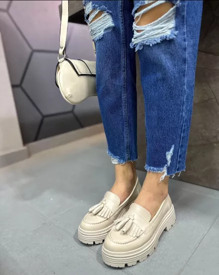 Krem Püsküllü Loafer 