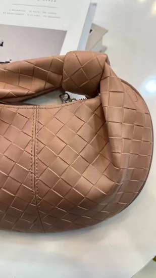 Toz Pembe Oval Çanta