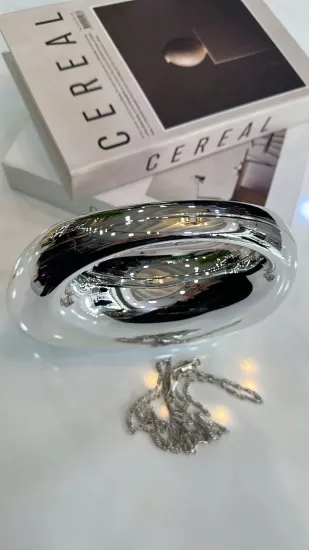 Gümüş Metal Çanta