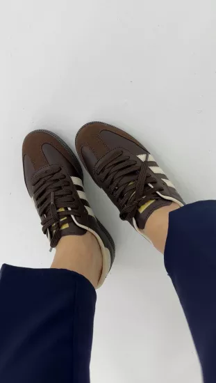 Acı Kahve Şeritli Spor Ayakkabı 