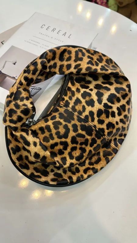 Leopar Oval Çanta 