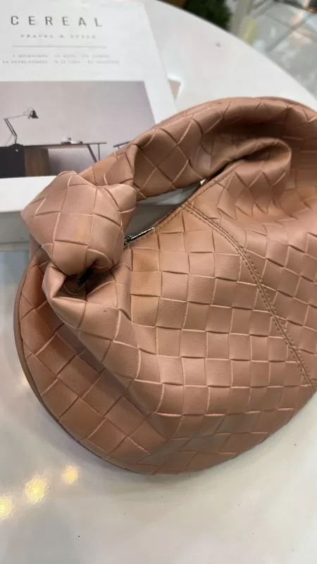 Toz Pembe Oval Çanta