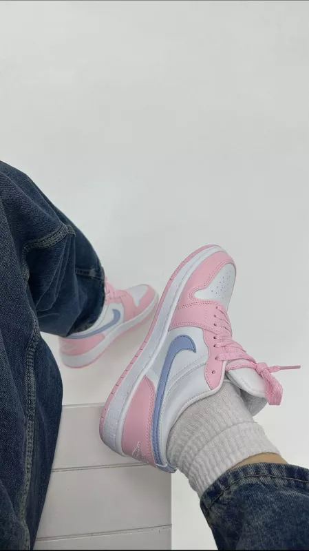 Pembe Jorda.n Spor Ayakkabı 