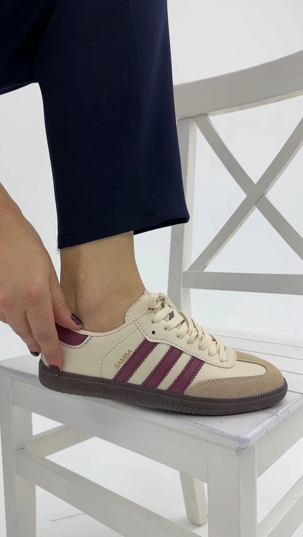 Krem Bordo Şeritli Spor Ayakkabı