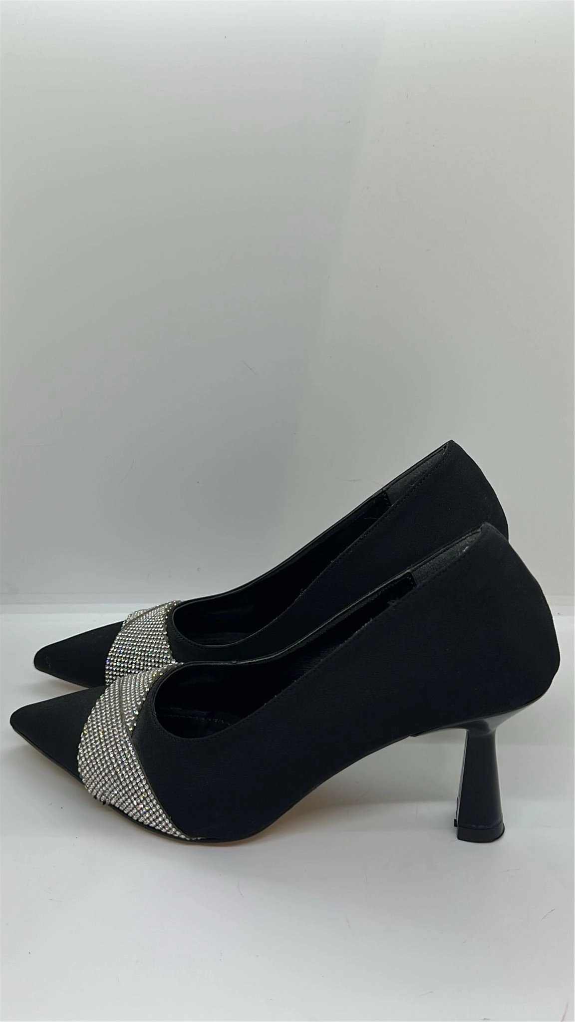 Siyah Taşlı Topuklu 