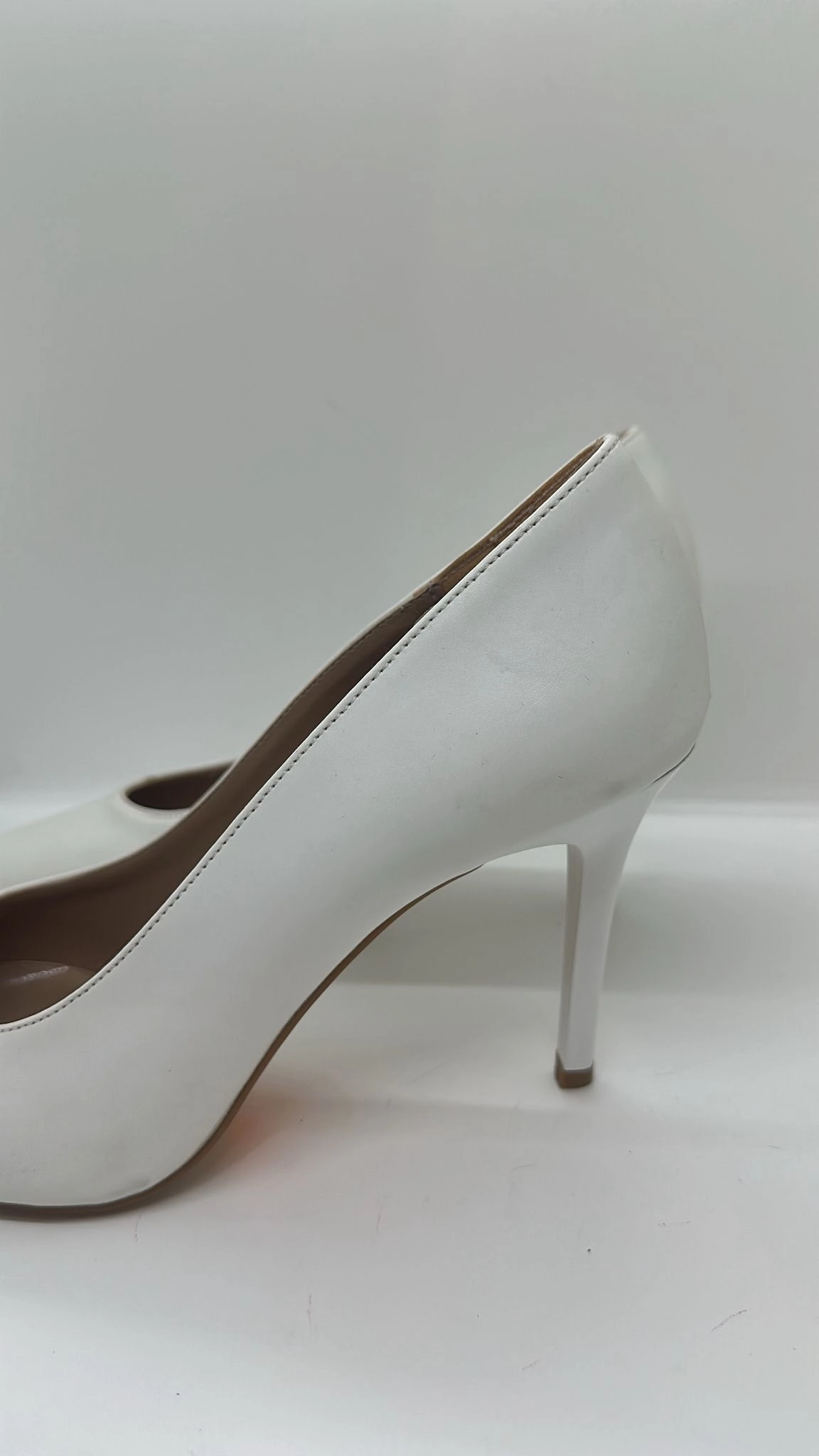 Beyaz Stiletto