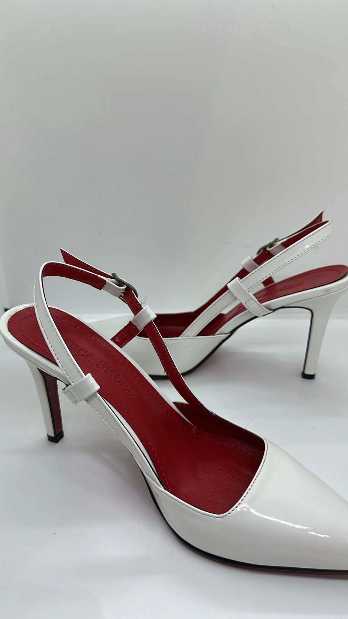 Beyaz Rugan Stiletto