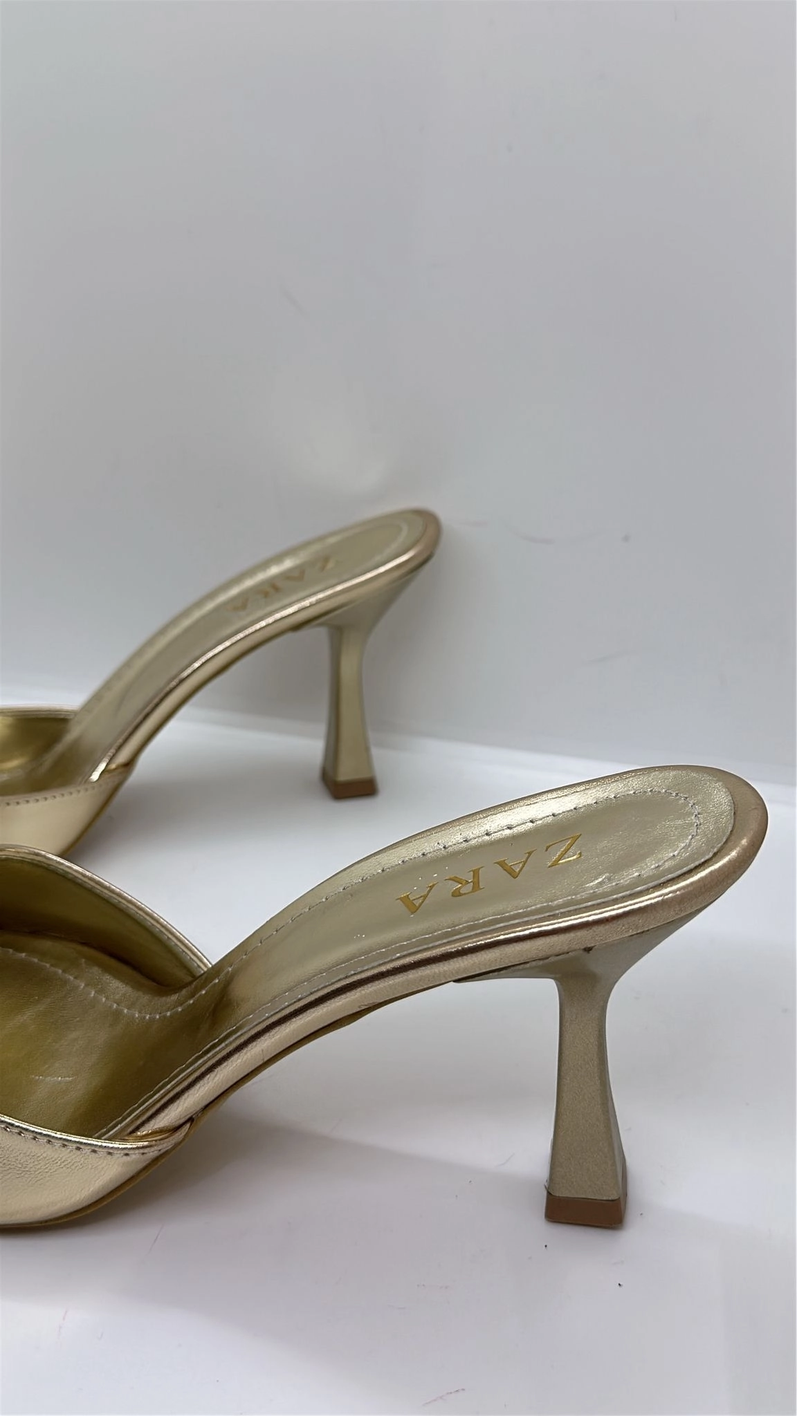 Gold Topuklu Terlik